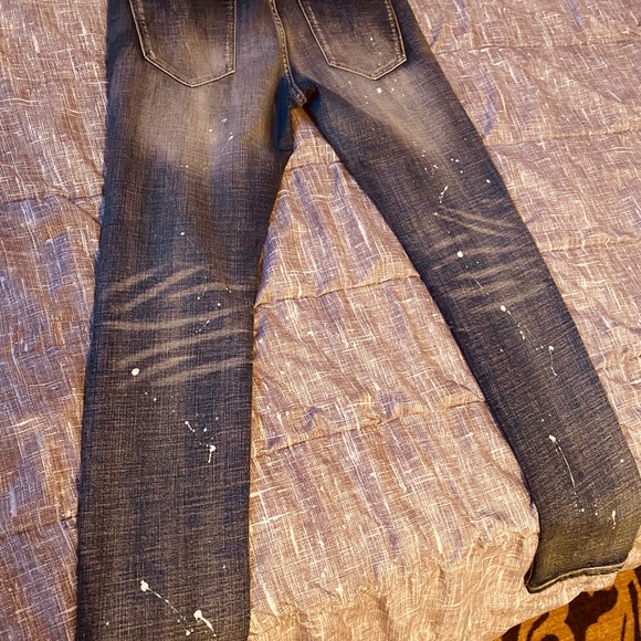 Denim - Picture 4 of 6